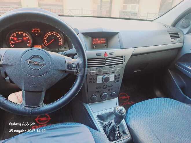 Opel Astra 2005, 223,000 km - 1.4 l - Bakı