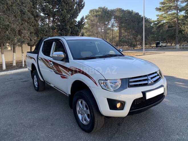 Mitsubishi L200 2013, 189,650 km - 2.5 l - Bakı