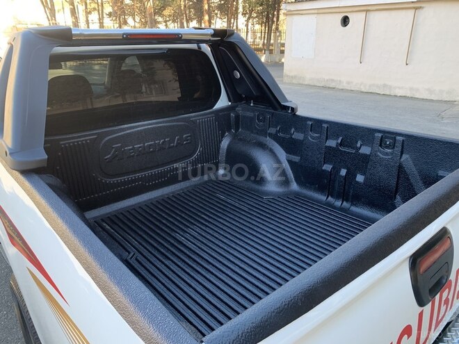 Mitsubishi L200 2013, 189,650 km - 2.5 l - Bakı