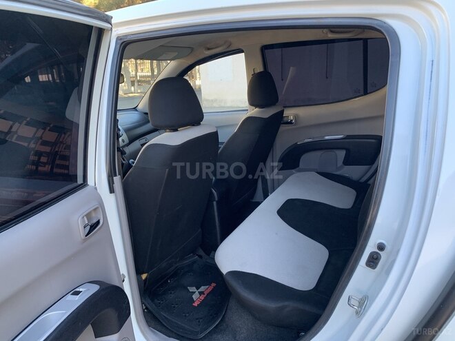 Mitsubishi L200 2013, 189,650 km - 2.5 l - Bakı