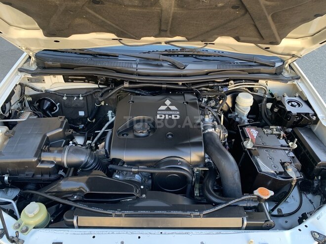 Mitsubishi L200 2013, 189,650 km - 2.5 l - Bakı