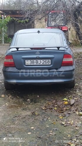 Opel Vectra 1998, 200,000 km - 1.8 л - Qusar