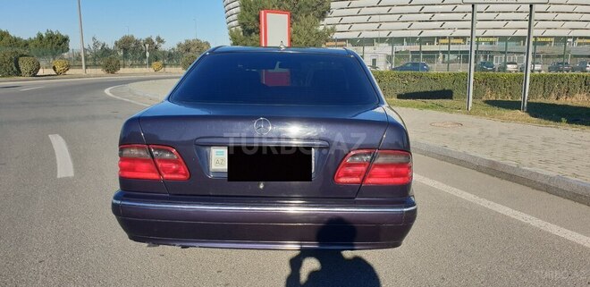 Mercedes E 200 1999, 451,000 km - 2.0 l - Bakı