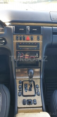 Mercedes E 200 1999, 451,000 km - 2.0 l - Bakı