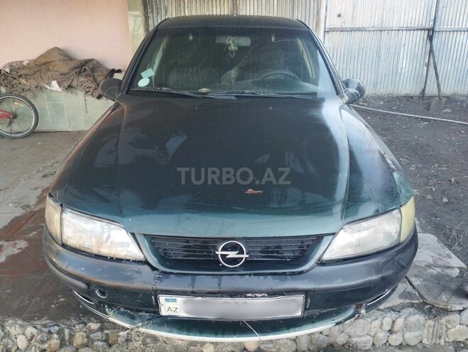 Opel Vectra 1998, 99,999 km - 1.6 л - Qax