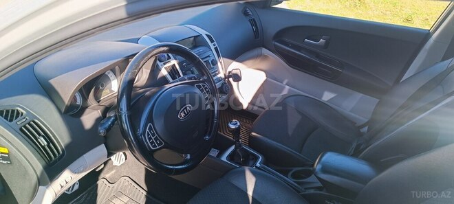 Kia Ceed 2007, 290,000 km - 1.6 л - Şəki