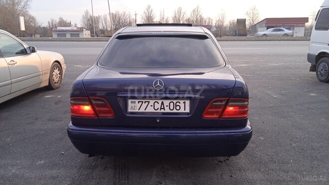 Mercedes E 230 1997, 421,000 km - 2.3 l - Bakı