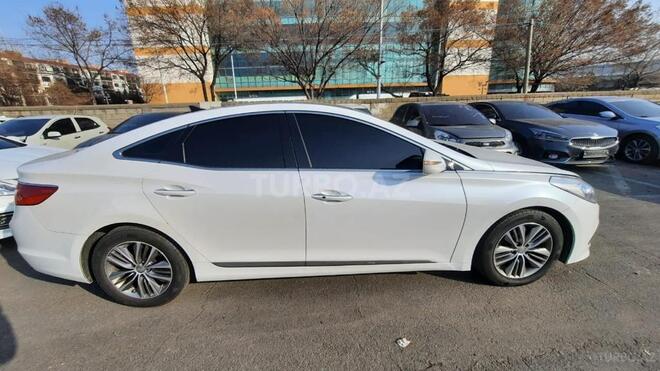 Hyundai Grandeur 2015, 128,430 km - 2.2 л - Bakı