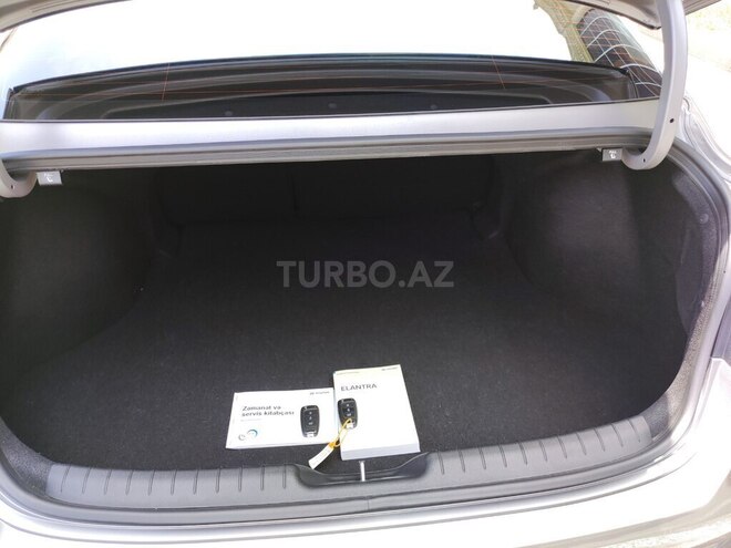 Hyundai Elantra 2023, 19,700 km - 1.6 л - Bakı
