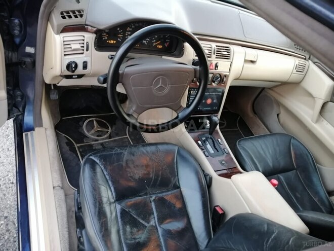 Mercedes E 200 1995, 200,000 km - 2.0 л - Bakı
