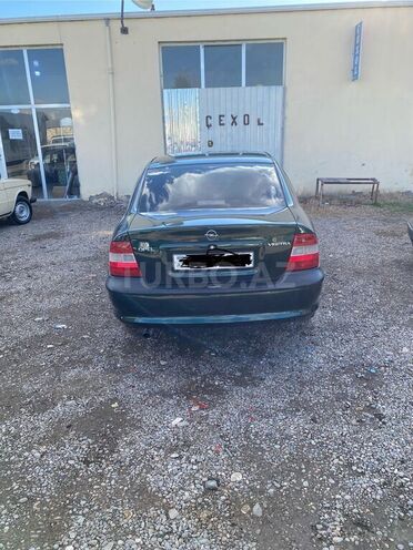 Opel Vectra 1998, 295,680 km - 1.6 l - Tovuz