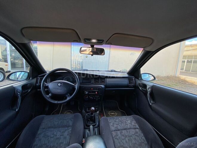 Opel Vectra 1998, 295,680 km - 1.6 l - Tovuz