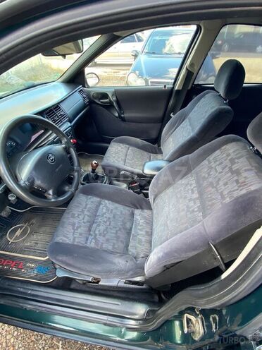 Opel Vectra 1998, 295,680 km - 1.6 l - Tovuz