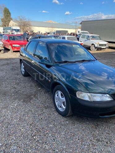 Opel Vectra 1998, 295,680 km - 1.6 l - Tovuz