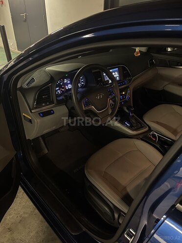 Hyundai Elantra 2016, 180,000 km - 2.0 л - Bakı