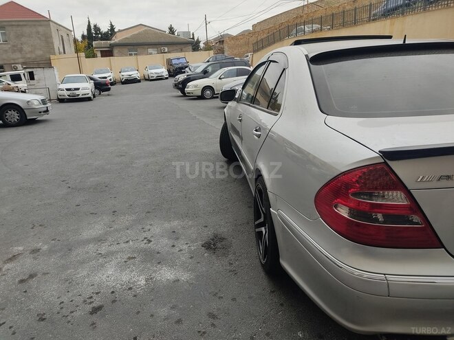 Mercedes E 240 2002, 221,000 km - 2.4 l - Bakı