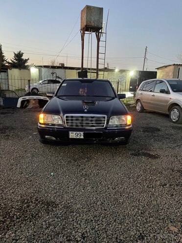 Mercedes C 200 2000, 268,500 km - 2.0 л - Cəlilabad