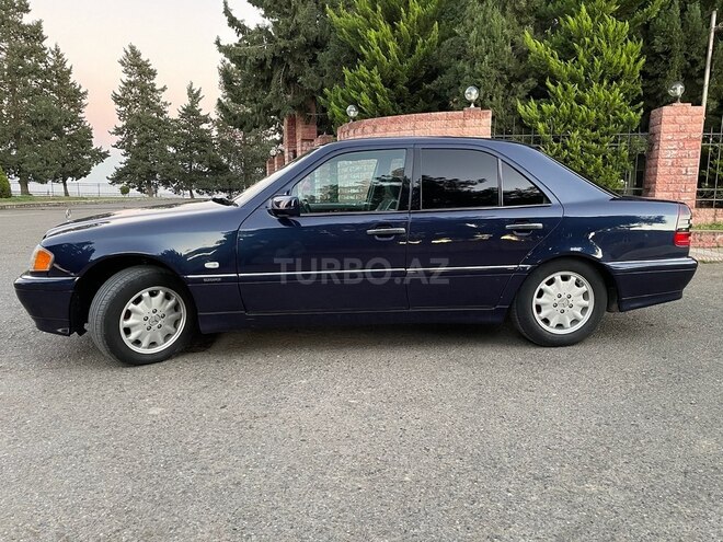 Mercedes C 200 2000, 268,500 km - 2.0 л - Cəlilabad