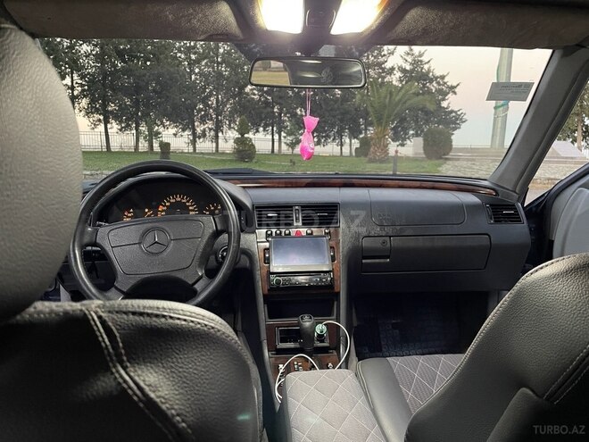 Mercedes C 200 2000, 268,500 km - 2.0 л - Cəlilabad