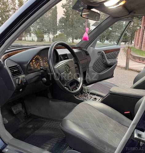 Mercedes C 200 2000, 268,500 km - 2.0 л - Cəlilabad