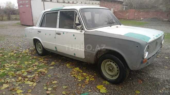 LADA (VAZ) 21011 1977, 58,635 km - 1.3 л - Salyan
