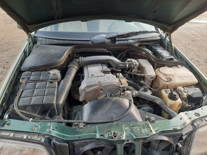 Mercedes C 200 1994, 300,000 km - 2.0 l - Quba