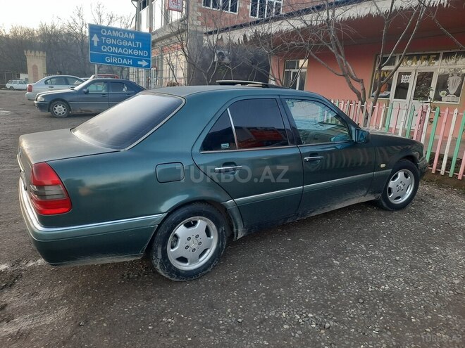 Mercedes C 200 1994, 300,000 km - 2.0 l - Quba