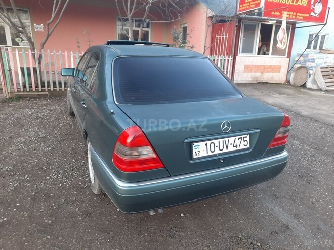 Mercedes C 200 1994, 300,000 km - 2.0 l - Quba