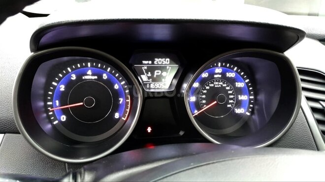 Hyundai Elantra 2015, 186,684 km - 1.8 l - Bakı