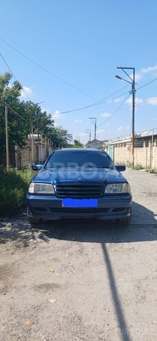 Mercedes C 200 2000, 133,688 km - 2.0 л - Yevlax