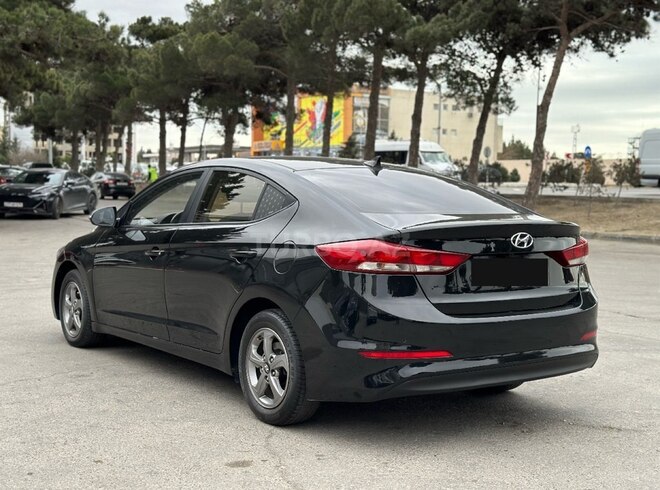 Hyundai Elantra 2016, 142,000 km - 1.6 л - Bakı