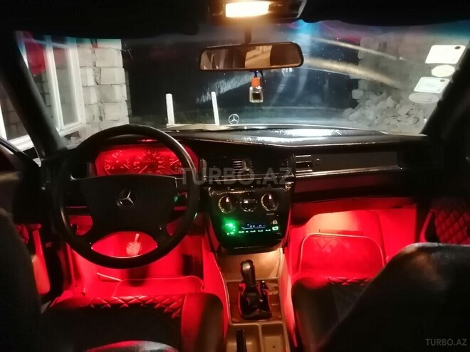 Mercedes 190 1992, 287,000 km - 1.8 л - Lənkəran
