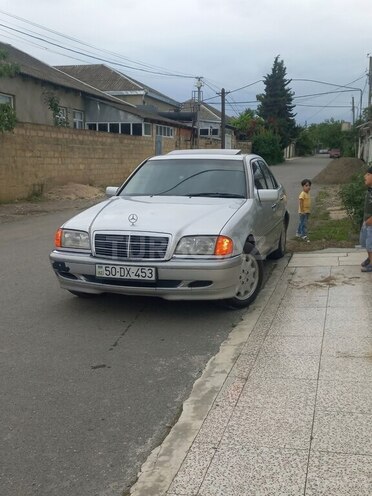 Mercedes C 200 1997, 643,338 km - 2.0 l - Quba