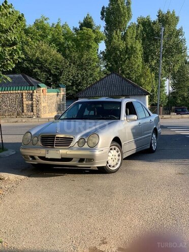 Mercedes E 320 2001, 260,000 km - 3.2 l - Bakı