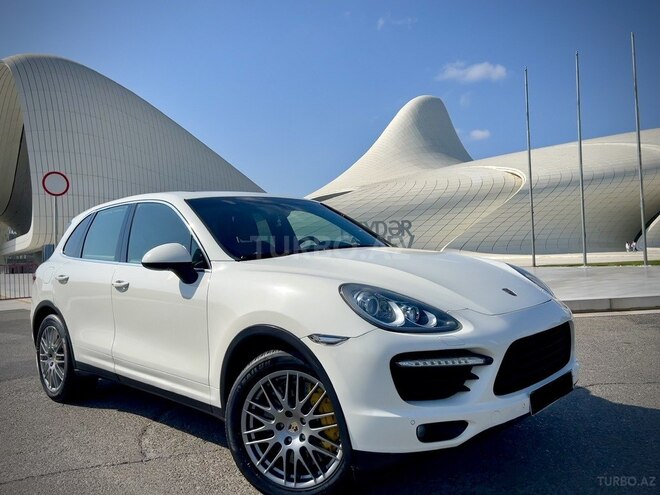 Porsche Cayenne Turbo 2010, 124,000 km - 4.8 l - Bakı
