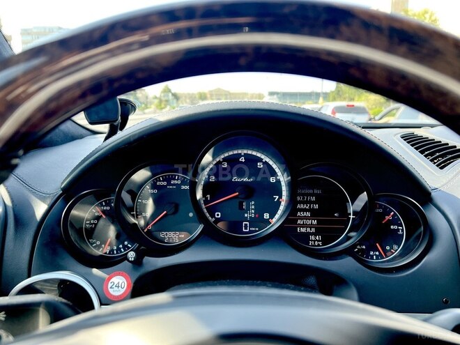 Porsche Cayenne Turbo 2010, 124,000 km - 4.8 l - Bakı