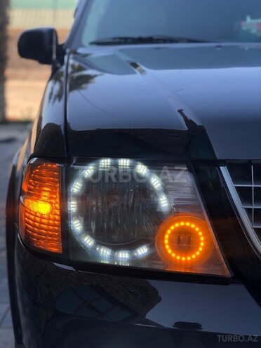 Ford Explorer 2005, 290,000 km - 4.0 л - Yevlax