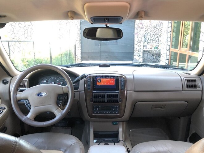 Ford Explorer 2005, 290,000 km - 4.0 л - Yevlax