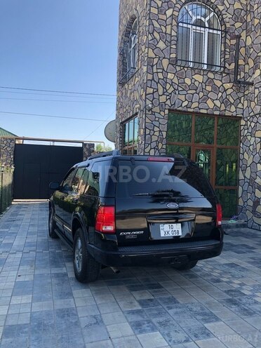 Ford Explorer 2005, 290,000 km - 4.0 л - Yevlax