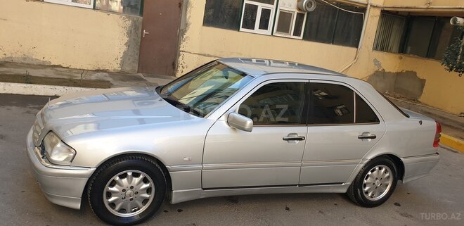 Mercedes C 200 1995, 256,000 km - 2.0 l - Bakı
