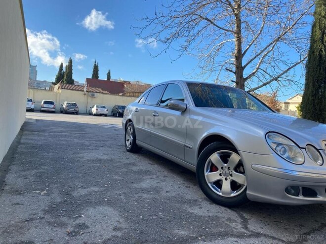 Mercedes E 270 2003, 290,000 km - 2.7 l - Bakı