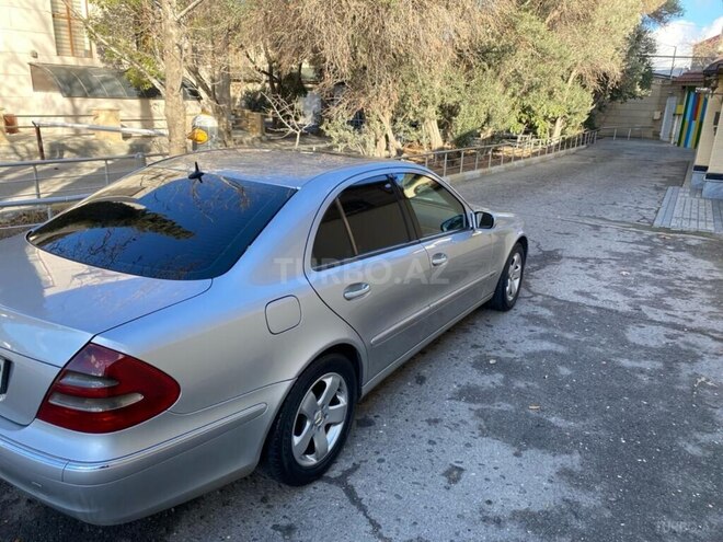 Mercedes E 270 2003, 290,000 km - 2.7 l - Bakı