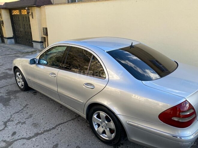 Mercedes E 270 2003, 290,000 km - 2.7 l - Bakı
