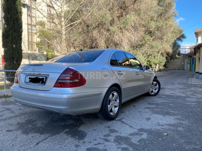 Mercedes E 270 2003, 290,000 km - 2.7 l - Bakı