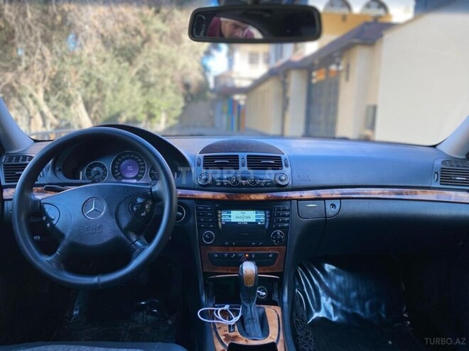 Mercedes E 270 2003, 290,000 km - 2.7 l - Bakı