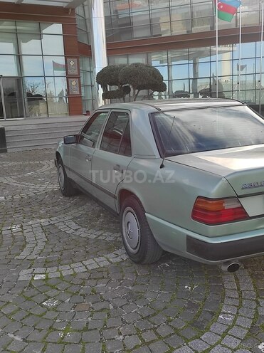 Mercedes E 230 1986, 383,111 km - 2.3 l - Şəmkir