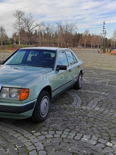 Mercedes E 230 1986, 383,111 km - 2.3 l - Şəmkir