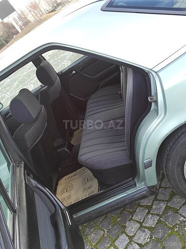 Mercedes E 230 1986, 383,111 km - 2.3 l - Şəmkir