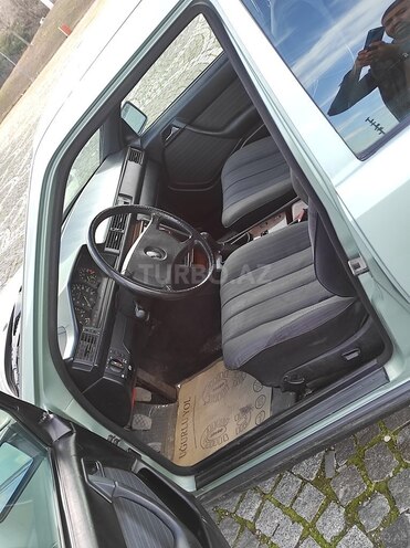 Mercedes E 230 1986, 383,111 km - 2.3 l - Şəmkir