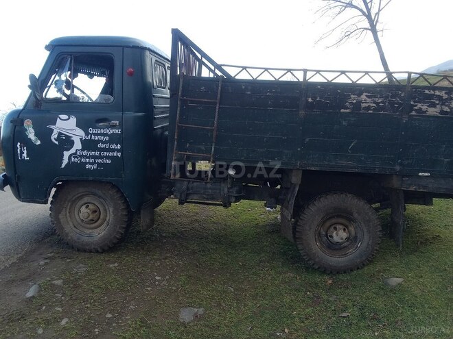 UAZ 33036 1984, 140,000 km - 2.5 l - Astara